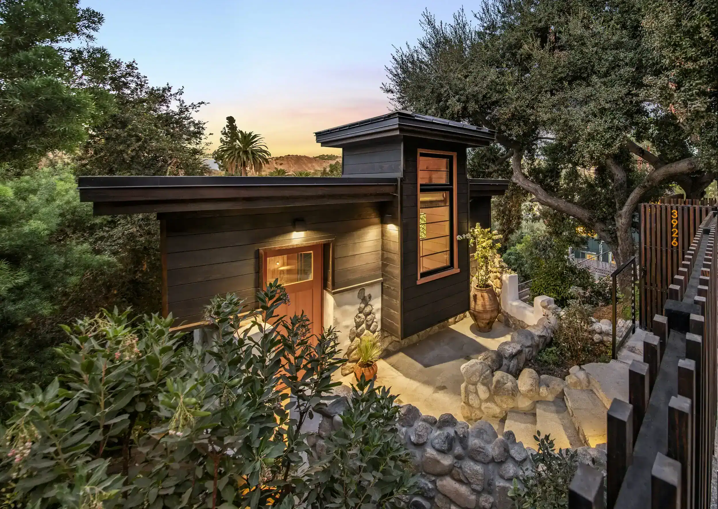 Los Angeles Exterior Stone Accent Wall Ideas