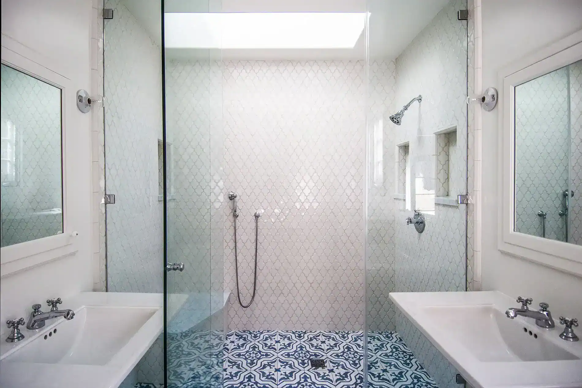 Jack & Jill Bathroom Design for Los Angeles Homes | Photography by Erika Bierman 