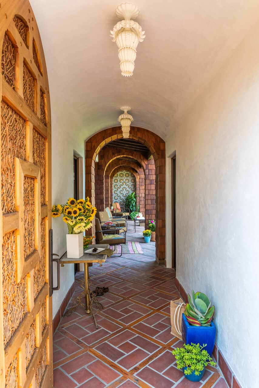 Interior hallway wit.