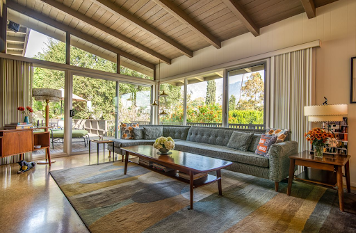 Vintage & Modern Interior Design: Blending Eras with Intention